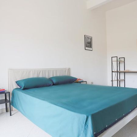 Bright Apartment Near The Sea With Parking Salerno Exterior foto